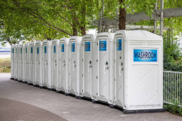 Best Portable bathroom rental  in Neffs, OH